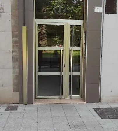 Plaza Fernando Vi Cerca Playa Arbeyal Apartamento