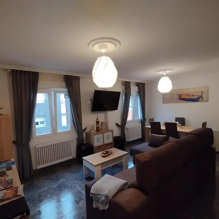 Plaza Fernando Vi Cerca Playa Arbeyal Apartament Gijón